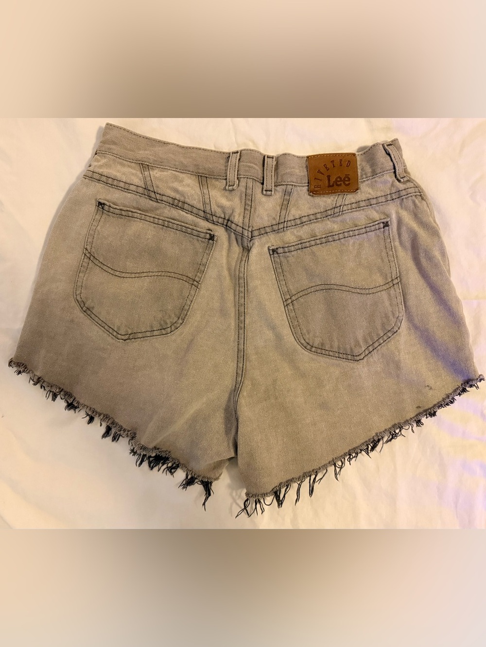 Vintage Lee Women's Taupe Frayed Hem Denim Shorts - Picture 2 of 4